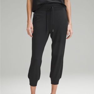 Lululemon Ready to Rulu Jogger Crop size 8
New
Asking what I paid for